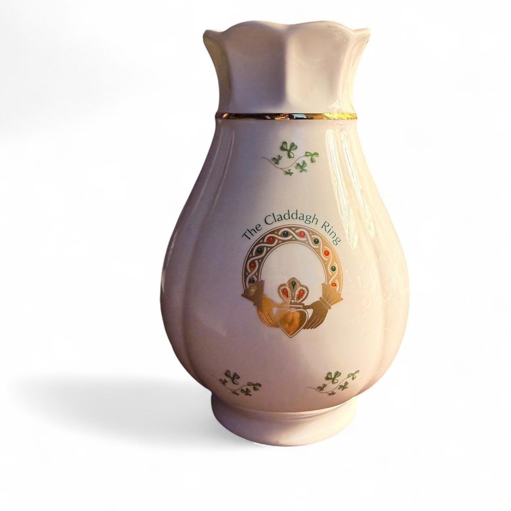 Vintage Irish Parian China vase - Picture 2 of 3